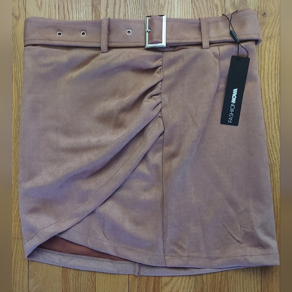 Fashion Nova mini skirt